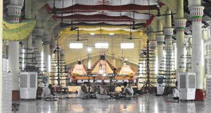 Prayer inside Sundaridiya Satra