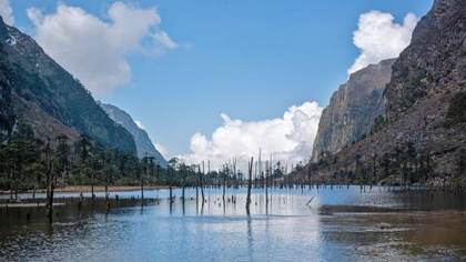 Sangestar Tso (Madhuri Lake)