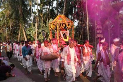 A Doul festival procession at Bordowa