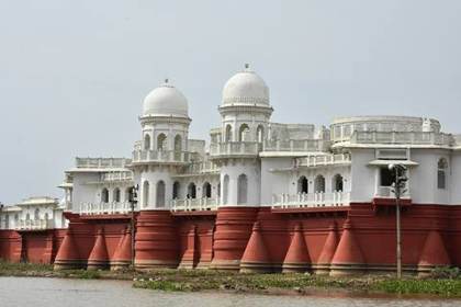 The domes of Neermahal