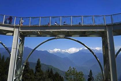 The glass skywalk at Pelling