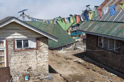 Trekkers' huts at Sandakphu