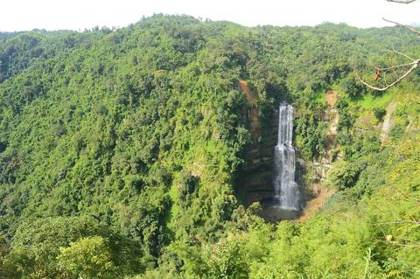 Vantawng Falls dropping through the forest