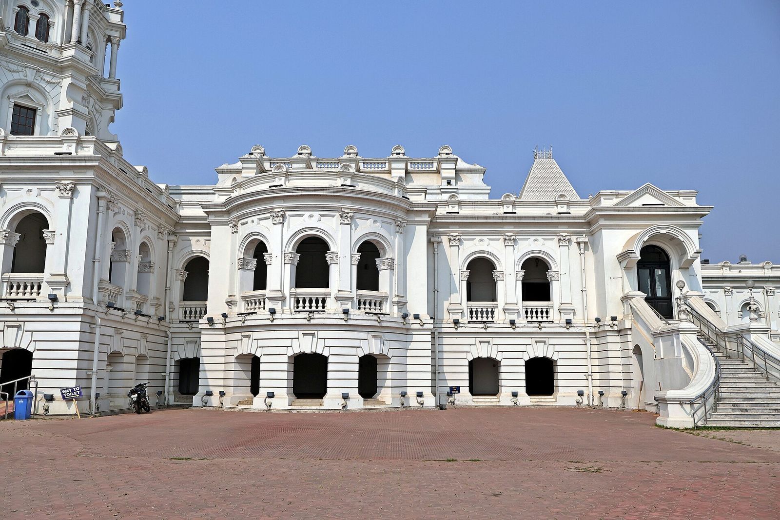 Ujjayanta Palace